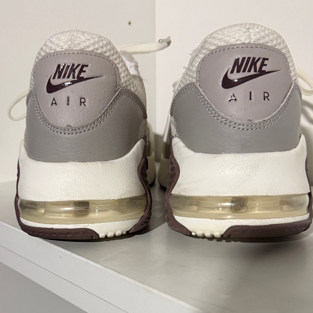 Nike Air Max White and Maroon Sneakers - Picture 4 of 4